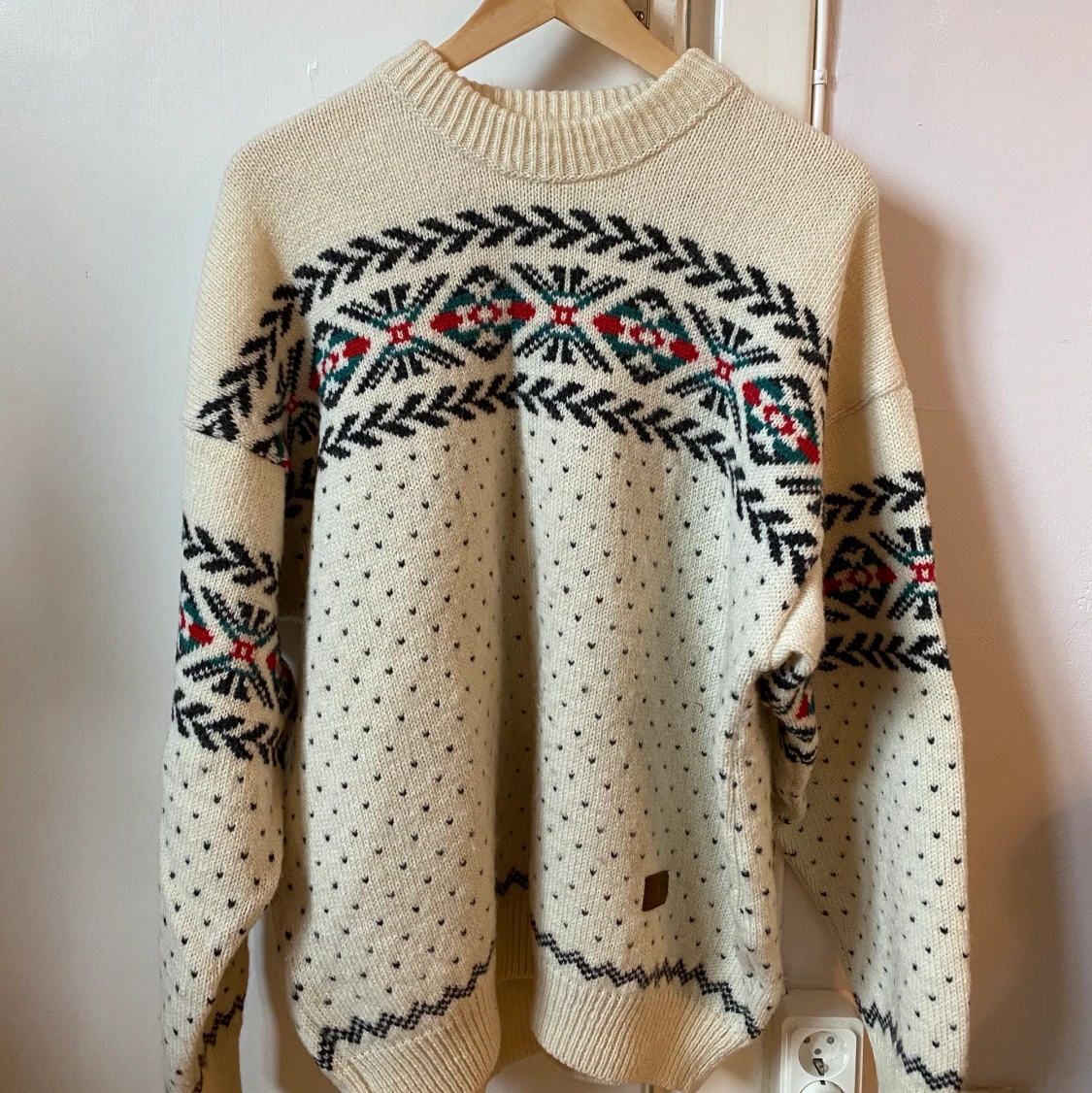 100% Ull stickad tröja svensktillverkad - 90