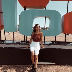 Brun topp  - Använd 1 gång 