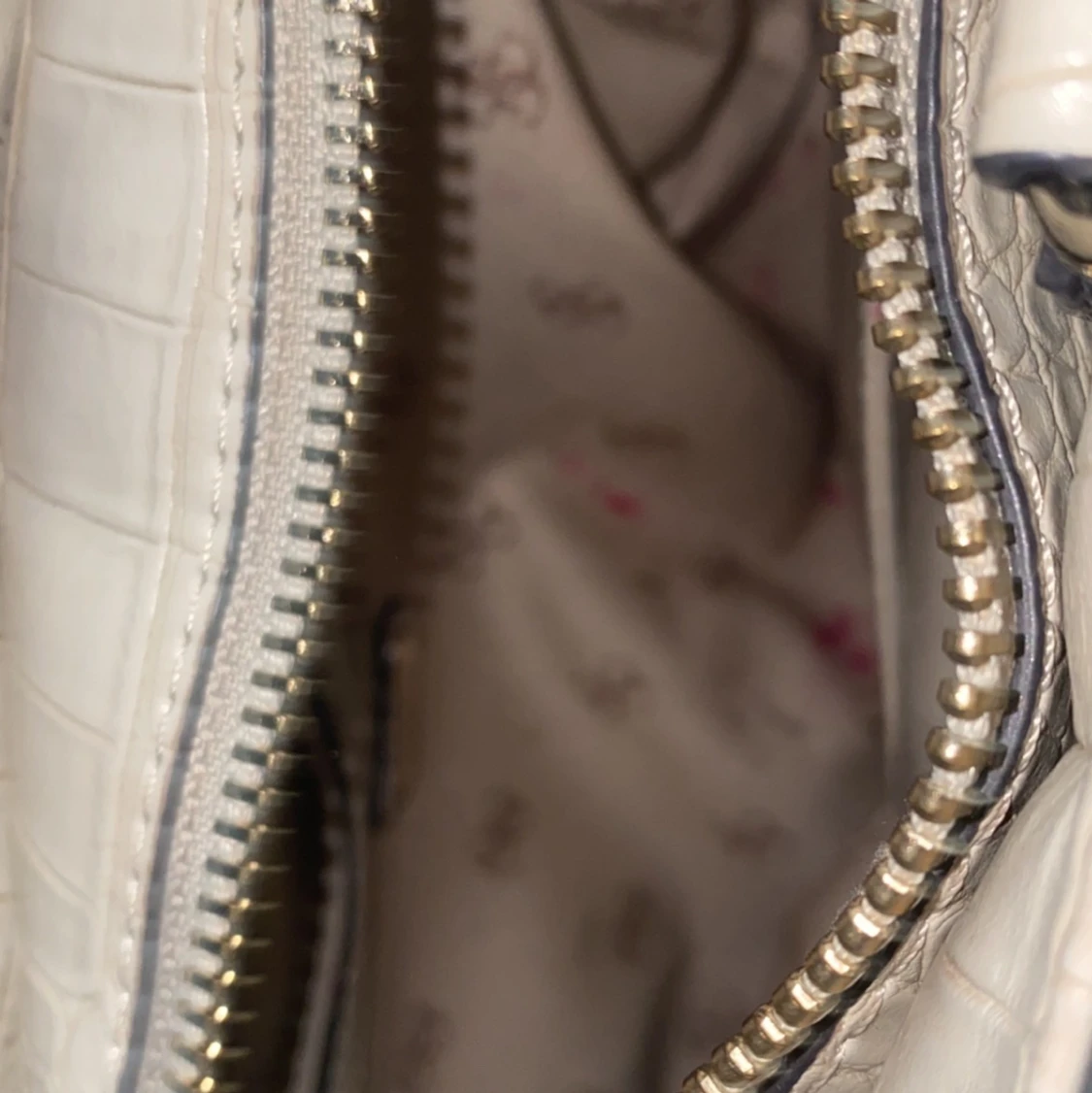 En guess väska  - 91