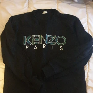 Kenzo tröja - Den är aldrig använd pga den är för stor på mig pris kan diskuteras