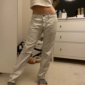 Jeans - Diesel jeans i storlek 33, säljer då de ej satt som jag ville