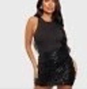 Kjol NEllY prislapp kvar oanvänd - Säljer en kjol från NELLY. Helt oanvänd med prislapp kvar. Nypris 399