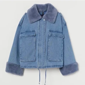 Hm jeansjacka med päls - Nyskick knappt använd ❣️M/L passar även en S