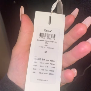 Jacka - Oanvänd fin jacka! Storlek M. 800kr nypris som ni ser! Jag kan tänka mig o sälja för 500-600kr