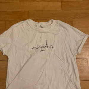 Paris crop T shirt - White cropped T-shirt, size S/ 36 m
