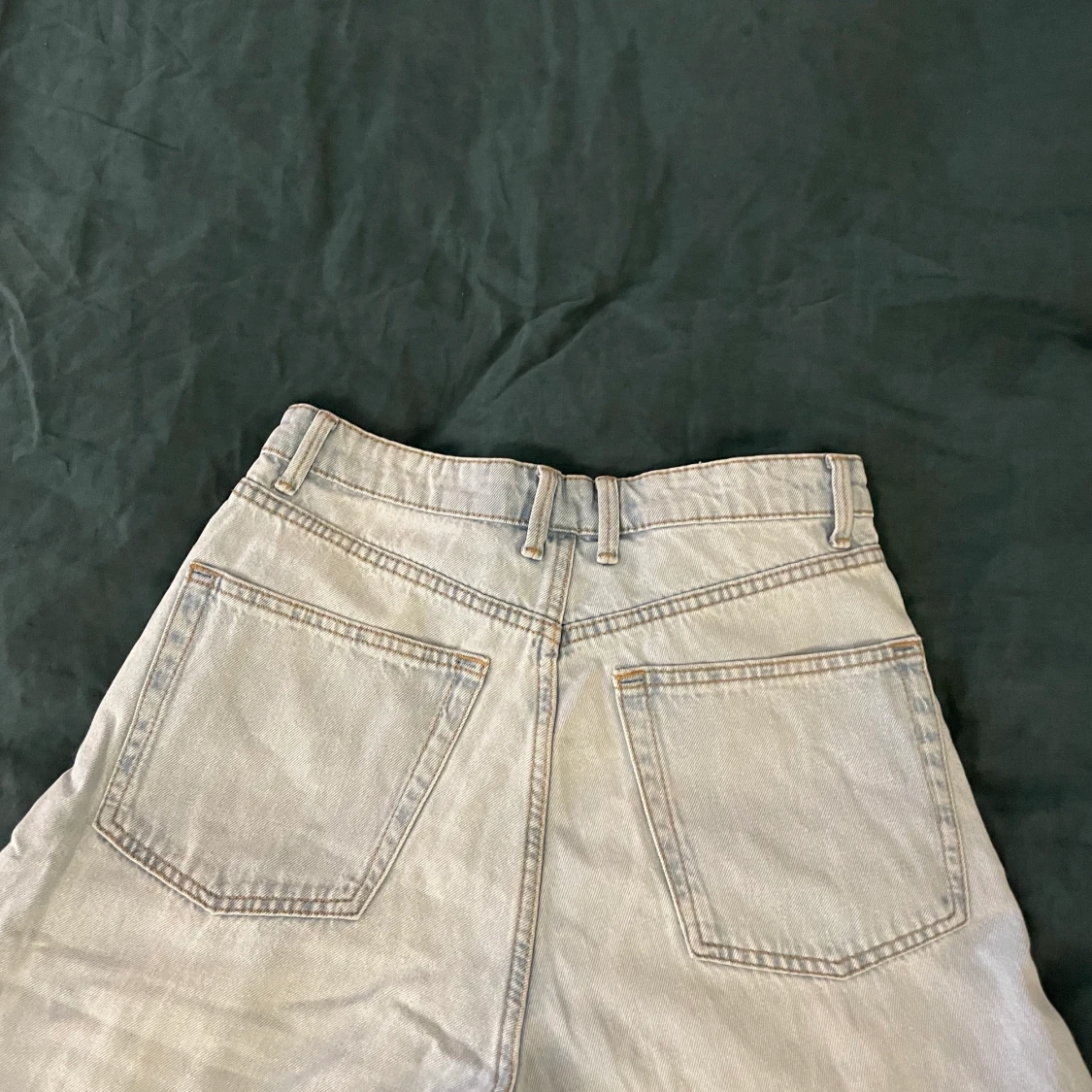 Ljusblåa långa jeans från Lindex  - 91