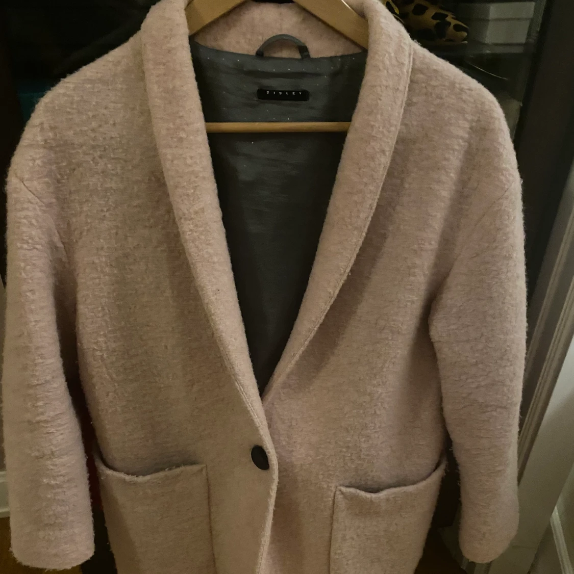 Ljusrosa kappa från Sisley Paris strl 38 - 90