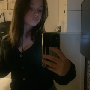 Tröja - En tröja jag aldrig använt, bekväm fin och snygg men inte riktigt min smak❤️✨