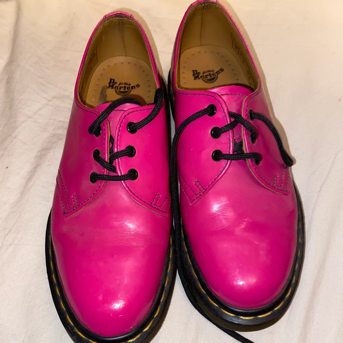 rosa äkta Dr.Martens