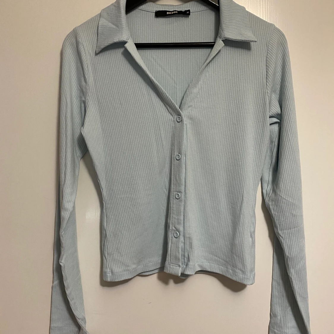 BikBok tröja i storlek M