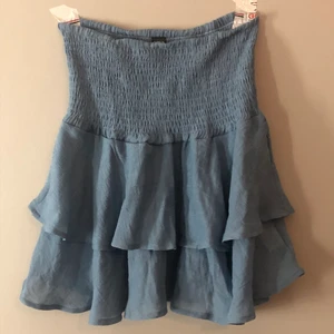 Volang kjol - Volang kjol med smock. Perfekt till sommarn då den är väldigt luftig och skön😍 Endast testad