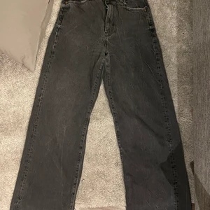 Jeans från Gina  - Jätte fina fina jeans Ibra skick, nypris 599, mitt pris 200❤️