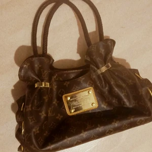 Luis vuitton  - En riktigt fin kopia.A i 9erfekt skick 
