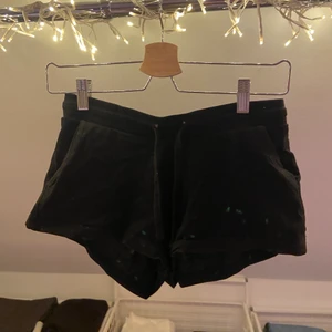 Shorts  - Mjukis och/eller pyjamasshorts från HM i XS! ❤️❤️