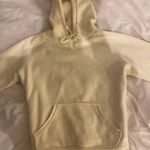 Hoodie - Superfin Hoodie i bra kvalite, den är i xs men passar s också!
