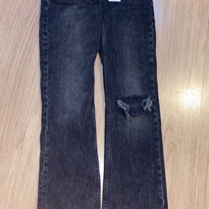 Ginatricot byxor, storlek 36 - Helt oanvända, väldigt fina. Köparen står för frakten