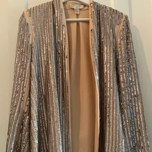 Paljett kavaj  - Ljus kavaj med paljetter, använd 1 gång 