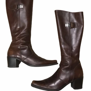 Bruna läder stövlar  - Läder stövlar o mycket gott skick 