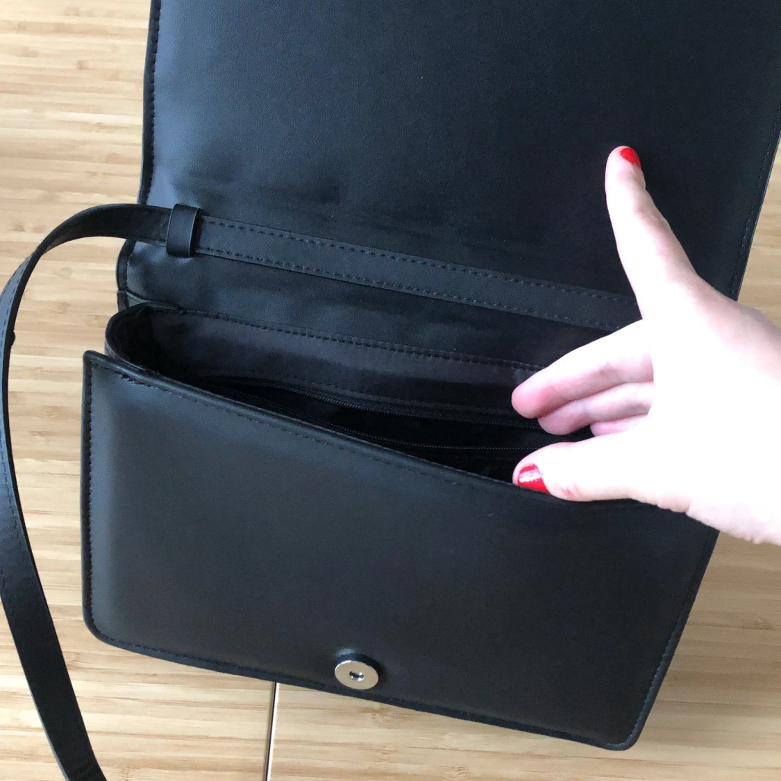 Svart basic väska  - 91