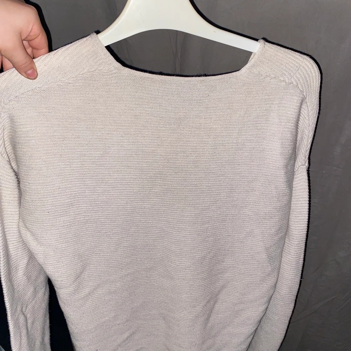 Ribbad tröja med lite vringning! - 90