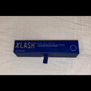 XLASH - Säljer min Xlash:(( använde den två gånger men blev helt röd och läste att man ska sluta använda den om man reagerar dåligt med produkten. SkitTRÅKIGT då jag drömmer om långa fransar, men är rädd att de bränns av om jag fortsätter🤭🤭🤭 