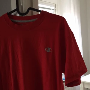 Champion T-shirt  - Fin T-shirt som inte kommer till användning tyvärr 