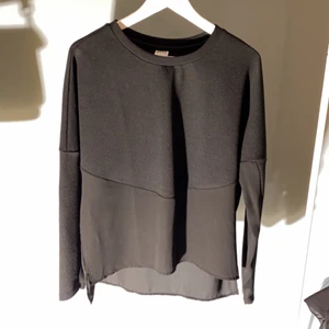 Tröja - Sparsamt använd tröja från vero Moda. 