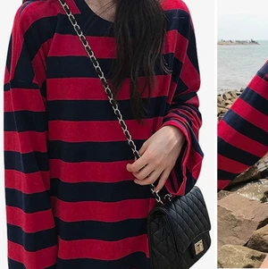 !!!SÖKER EN RÖD/SVART RANDIG TRÖJA!!!!!! - Skriv jätte gröna I antingen kommentarerna eller privat till mig om ni har en! Helst I storlek L eller Xl men kan va M också! ❤️🖤❤️🖤❤️🖤❤️