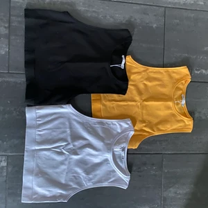   - Tre linnen som man köper ihop, aldrig använda med prislapp kvar!! Från zara storlek L på alla tre