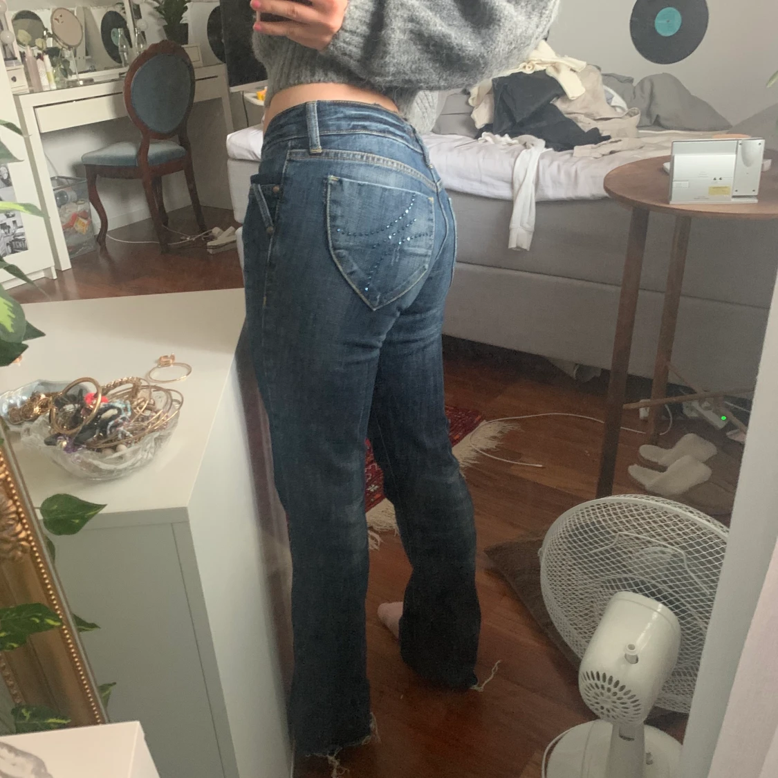 boot cut jeans med pärlor - 90