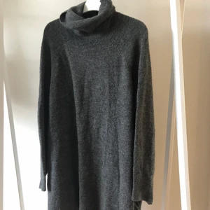 Stickad klänning från hm - Bra skick. Från hm i Italien.