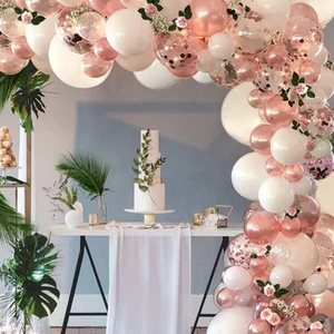 Ballongstång fest dekoration  - Säljer detta ballonguppsättning med 122 ballonger i från shein som jag inte använde då jag hade beställt 2 likadana. Setter är använd några få ballonger. Jättesnyggt att pynta mer lyxigt till fester av olika slag. Kontakta mig gärna för bilder. Köpare står för frakt