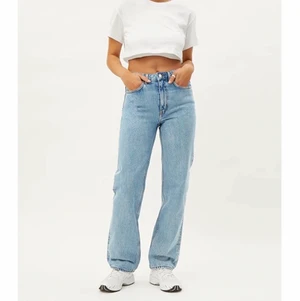 Voyage jeans - nya - Säljer mina voyage high straight jeans pga fel storlekt, använda 1 gång! Möts upp i Göteborg eller fraktar✨
