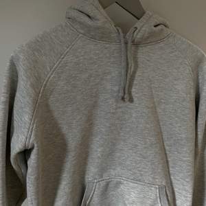 Använd ett fåtal gånger! Basic skön hoodie i storlek XS 🤍🤍