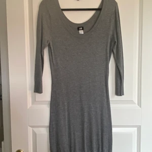 Stickad klänning - Stickad klänning från hm, stl s.