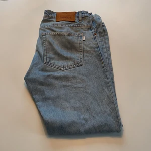 Woodbird jeans strl 29/30 - Säljer min brors gammal Woodbird jeans i strl 29/30