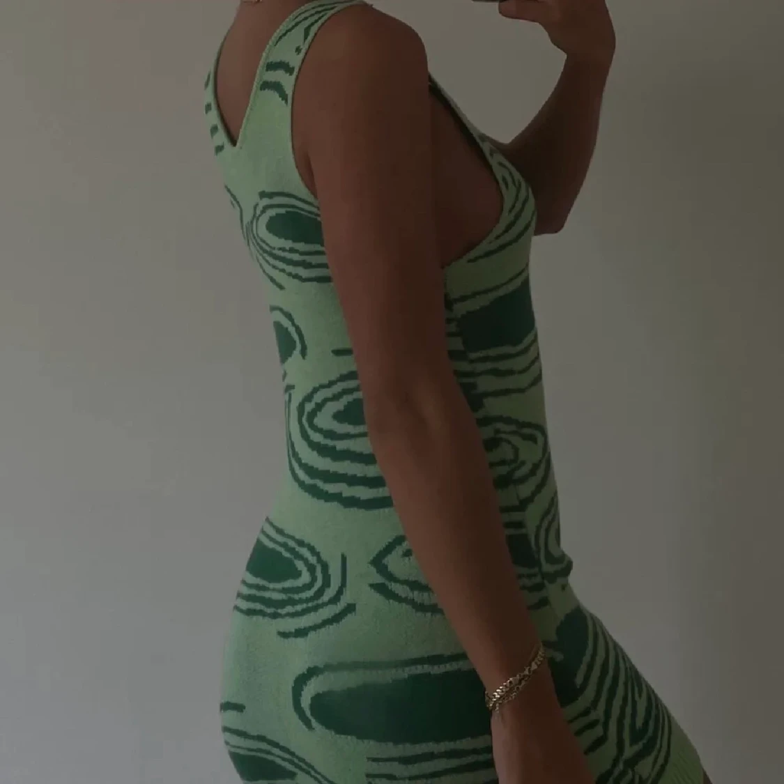 Superfin grön klänning - 90