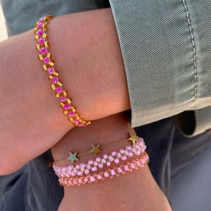 Handgjorda armband 32 kr/st - Handgjorda armband 32kr/st + gratis frakt✨✨