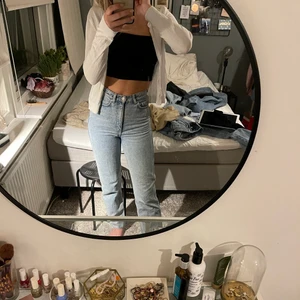 Kofta - Vit kofta som passar till allt 🖤🤍