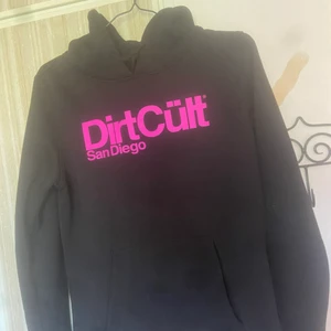 Dirtcült  - Aldrig använd endast testad, storlek Xl 