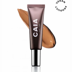 Caia bronzer - Säljer min caia liquid bronzer i färgen cape town. Endast använd 2 gånger och säljer den då jag fick en likadan i present efter jag köpt den ❤️‍🔥 130 kr inkl frakt, nypriset är 295 kr 