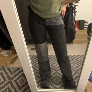 Jeans från Bershka, passar om man är ca 1,55-1,65. Säljer åt en vän <3