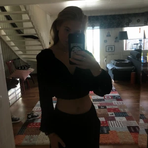 Festtop från Gina! - Assnygg men kommer inte till användning 