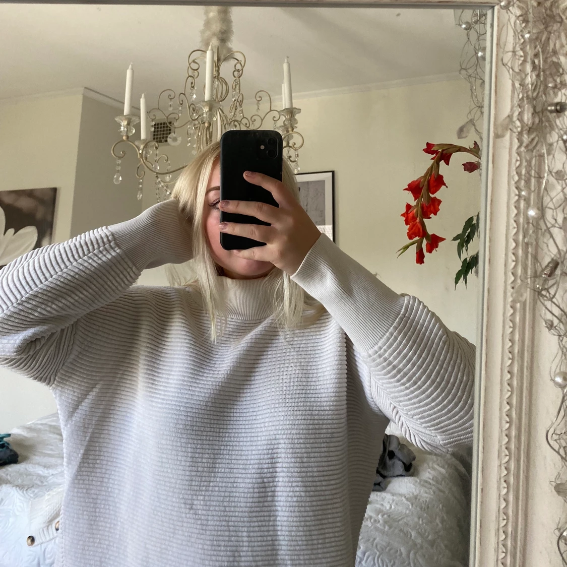 Stickad tröja strl M - 90