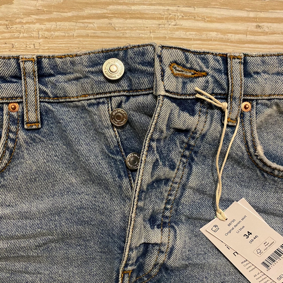 Helt ny kjol från Gina tricot  - 90