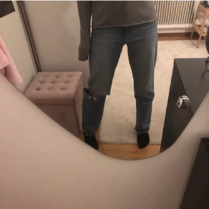 Zara jeans - Säljer dessa superfina zara jeansen, jättebra skick!!❤️❤️