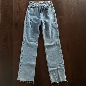 Oandvända raka jeans från chiquelle! Säljer pga för små!💕