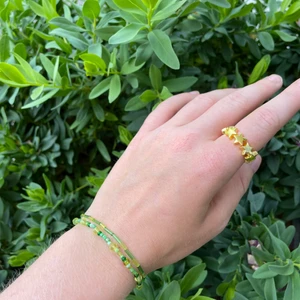 ⚡️Armband och guldring⚡️ - Gröna armbanden: 25kr Ringen: 15kr Allt: 30kr 
