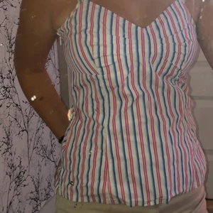 Jätte fint linne - Bra skick, börjar med 20kr (budar)