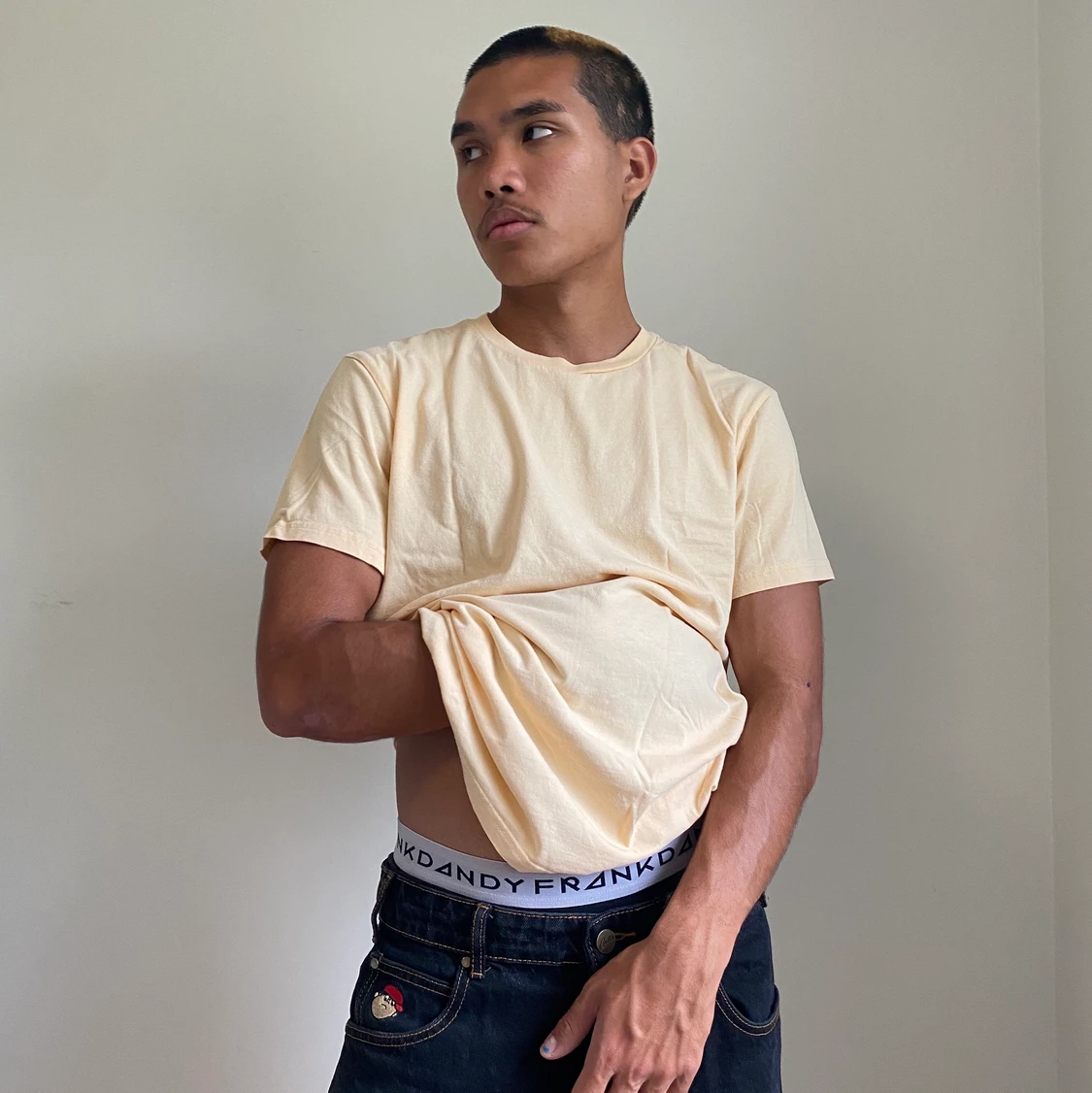 WEEKDAY LJUS GUL PLAIN ALAN T-SHIRT